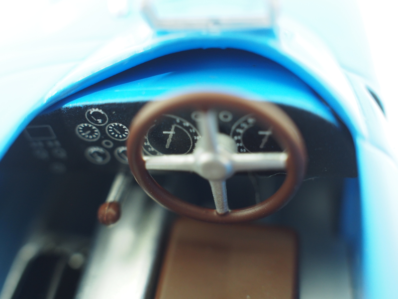 Illustration for article titled French Friday: Bugatti's Last Stand